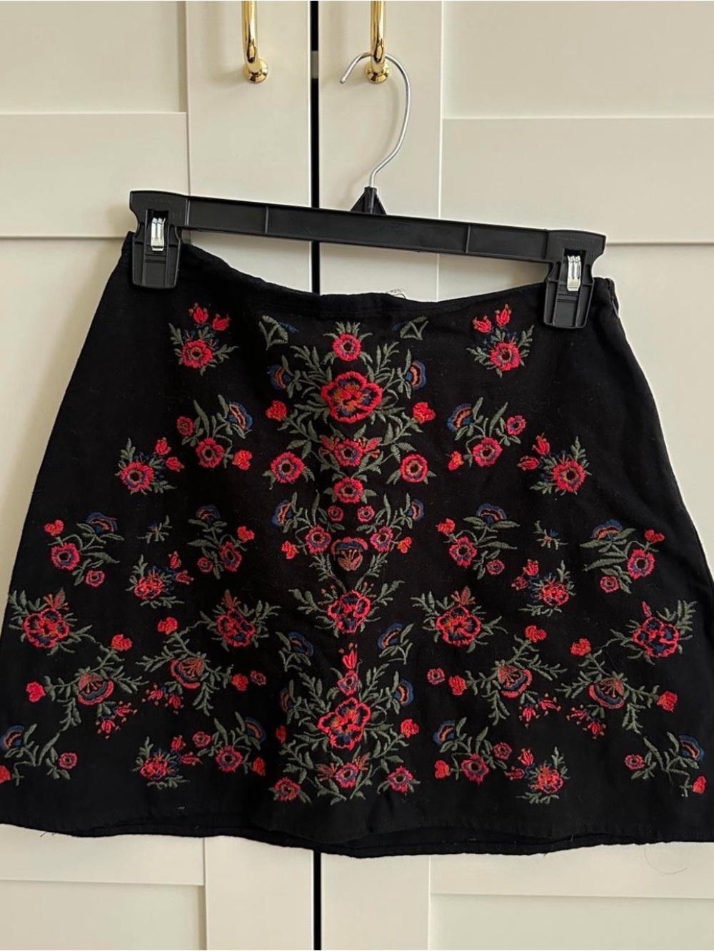 Zara Embroidered Floral Black Mini Skirt - Size: XS - Worn Once
